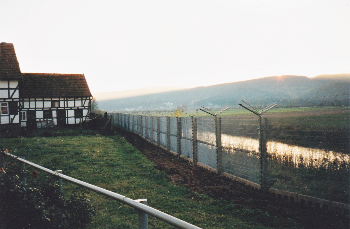 Grenzzaun bei Radlerrast November 1989