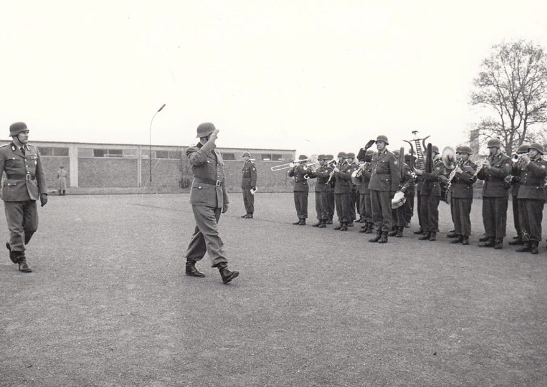 Hauptmann Michalek und Oberstleutnant Mittelbach 1963
